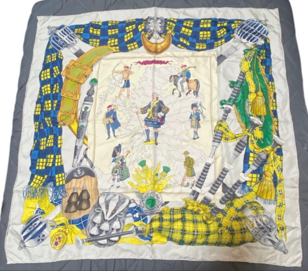 HERMÈS スコットランド風シルクスカーフ HERMES（エルメス） シルクバンダナ プリーツ スカーフ Brid de Gala