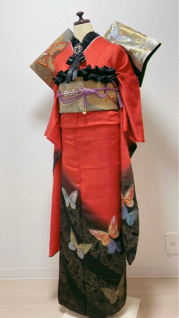 美品 蝶 金銀彩 染分け 赤 正絹 秀品 振袖7点セット 振袖セット