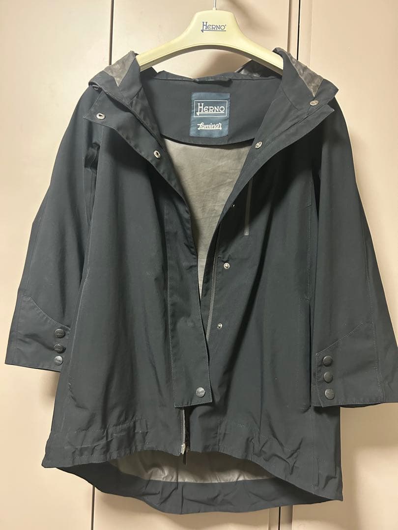 Herno Laminar★マウンテンパーカー★コート★端境期★ブラック★38 Herno Laminar☆マウンテンパーカー☆コート☆端境期☆ブラック☆38