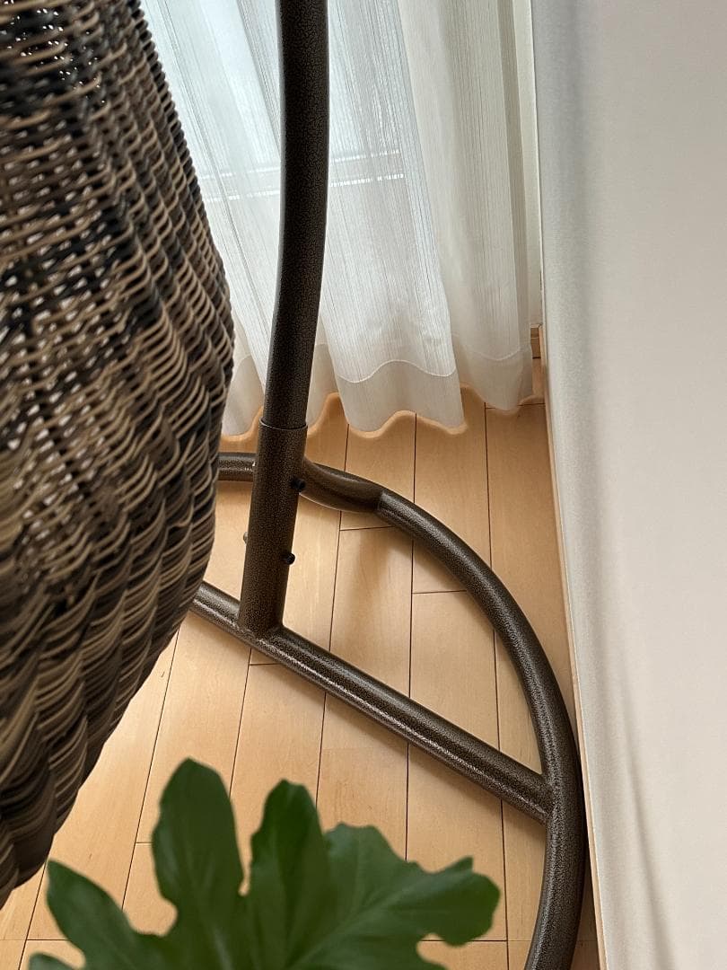 《直接引取》【超美品】ハンギングチェア ラタン調 自立式 ハンギングチェアー