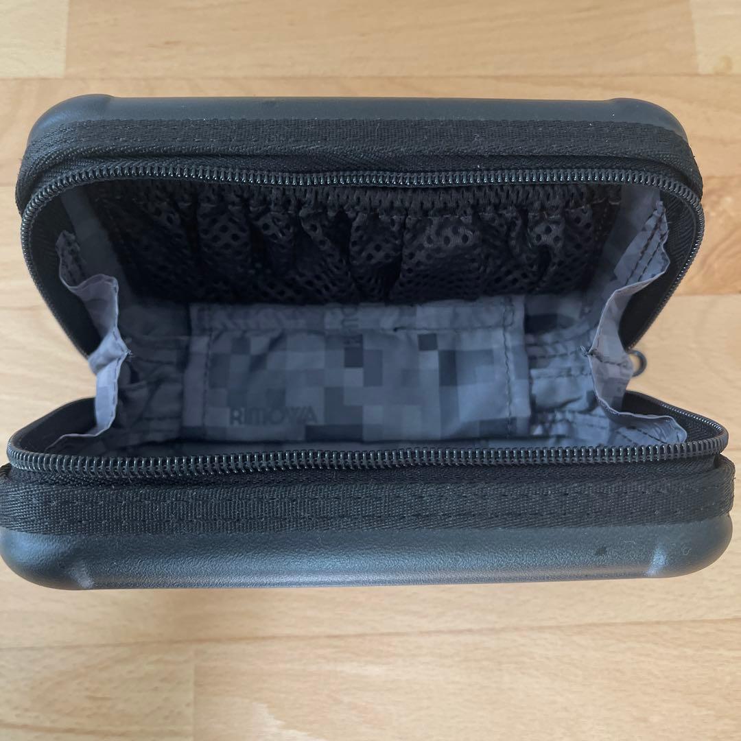 ANAファーストクラスRIMOWA ブラック トラベルポーチ - メルカリ