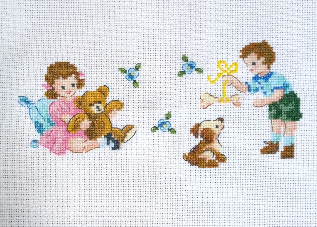 クロスステッチ完成品 ヴェロニクアンジャンジェさん - メルカリ