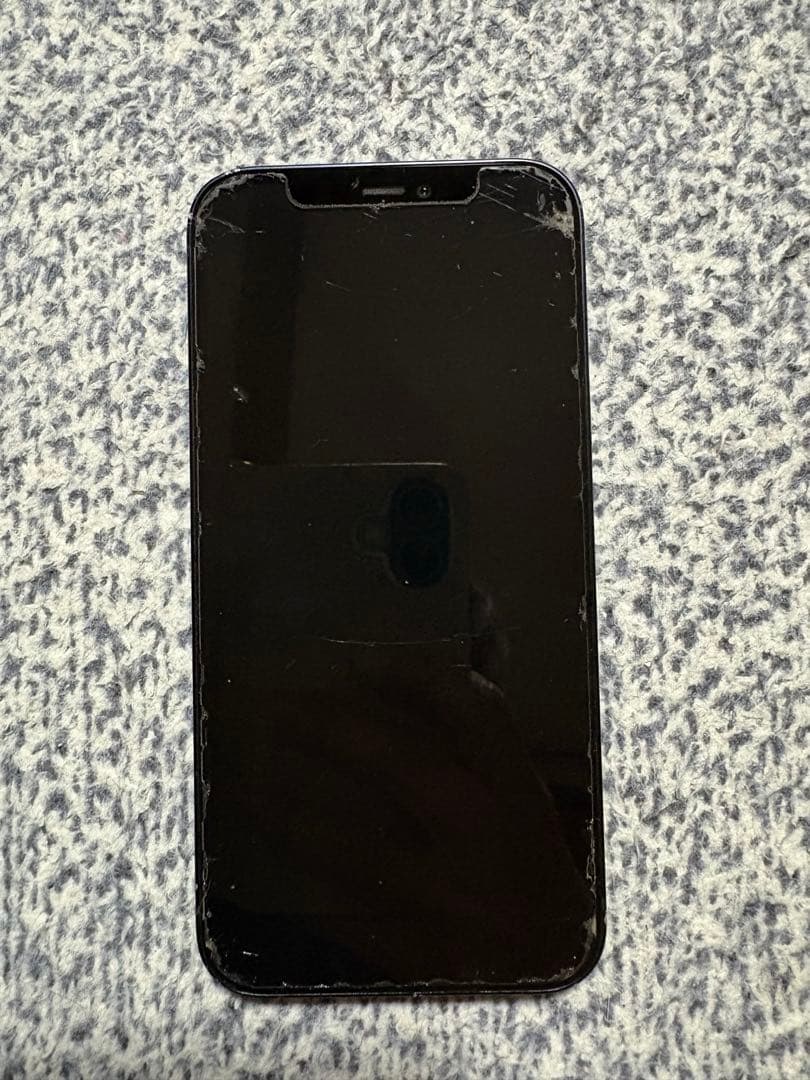 Apple iPhone 12ブラック 本体 - メルカリ