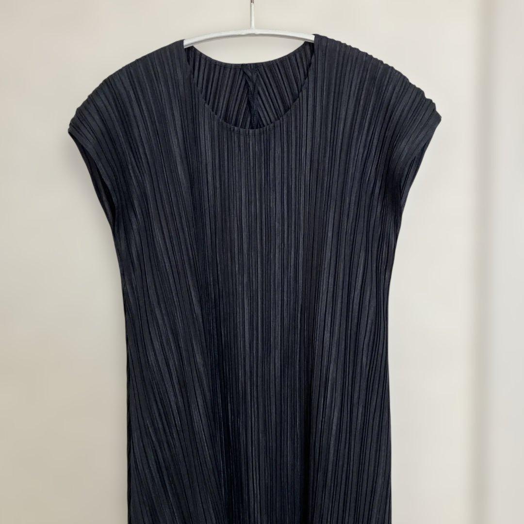 PLEATS PLEASEプリーツプリーズ ノースリーブトップス 3ブラック系