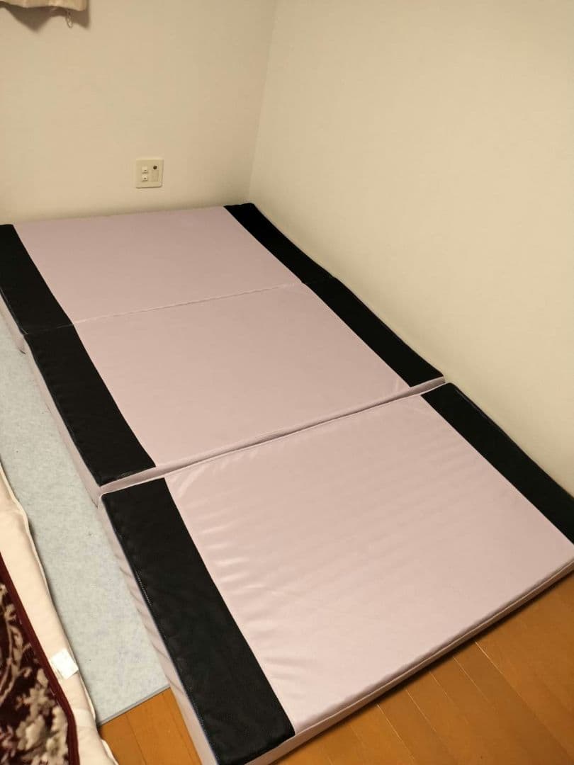 西川 柔らかめ セミダブル折りたたみマットレス （定価19万8000円