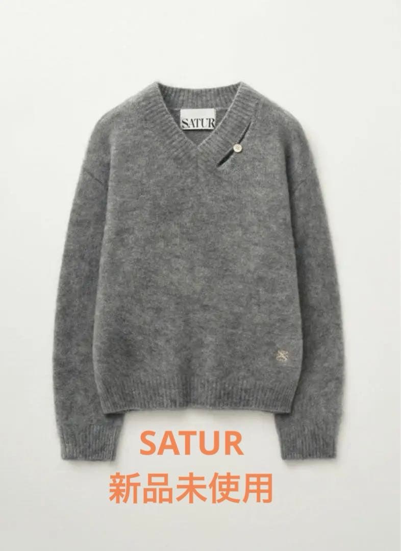 新品未使用】SATUR グレー Vネックセーター WMサイズ モヘヤの通販はau
