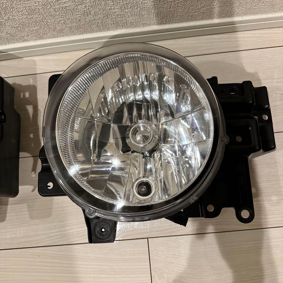 FJクルーザー 純正ヘッドライトASSY 左右セット 日本仕様 - メルカリ