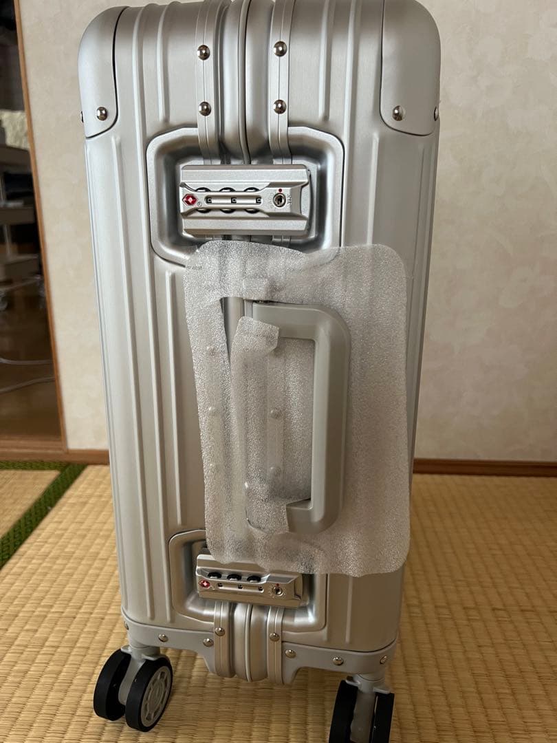 メルセデスベンツ正規ディーラー成約記念品メルセデス・ベンツアルミ