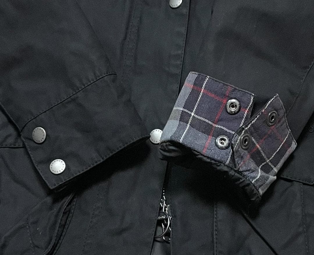 日本未発売 バブアー【BARBOUR】フード付きワックスコットンジャケット