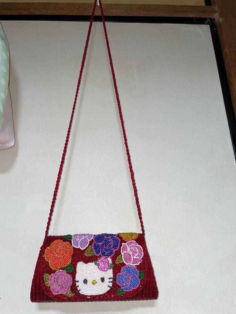 ハローキティ・レトロ クラッチバッグ・ショルダーバッグ【斜めがけ