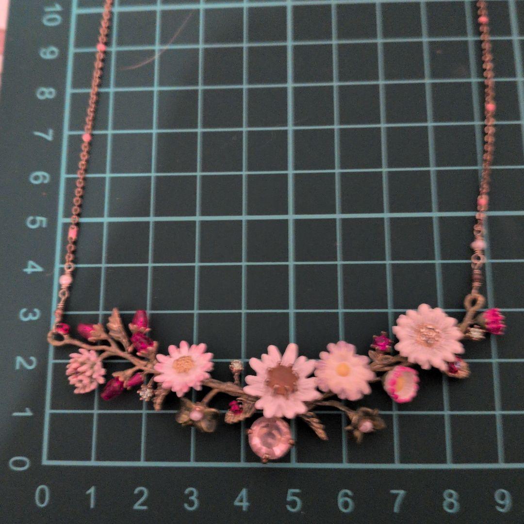 レネレイド【レア】デイジーモチーフ ネックレス - メルカリ