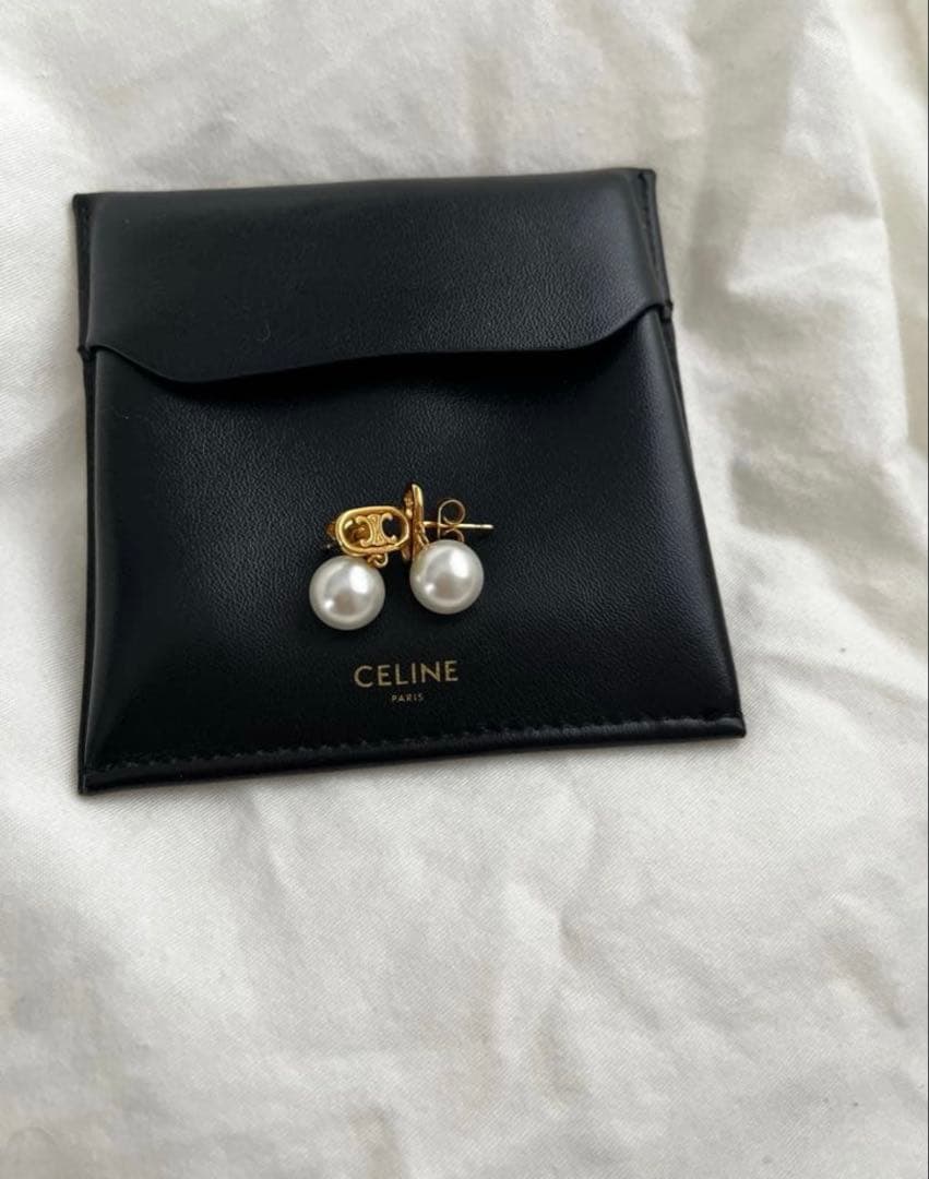 セリーヌ ピアス ゴールドフィニッシュブラス&ガラスパール - メルカリ