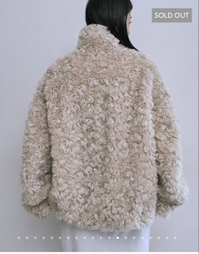 JSELF カーリーファーコート アイボリー - メルカリ