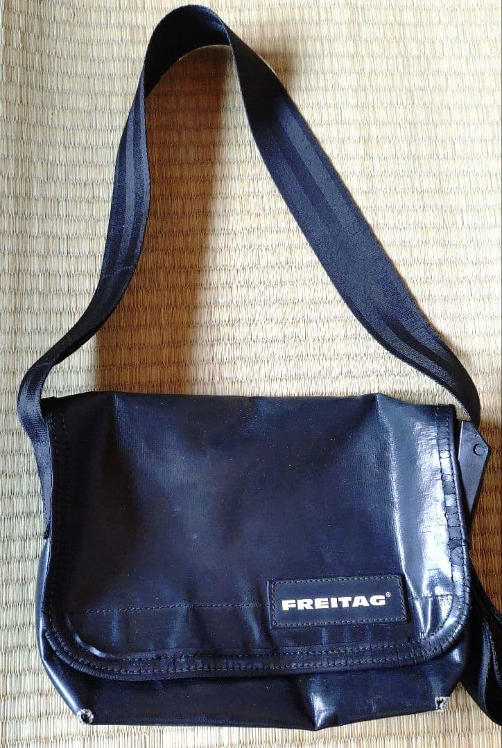 FREITAG 黒 メッセンジャーバッグ メッセンジャーバッグ | FREITAG