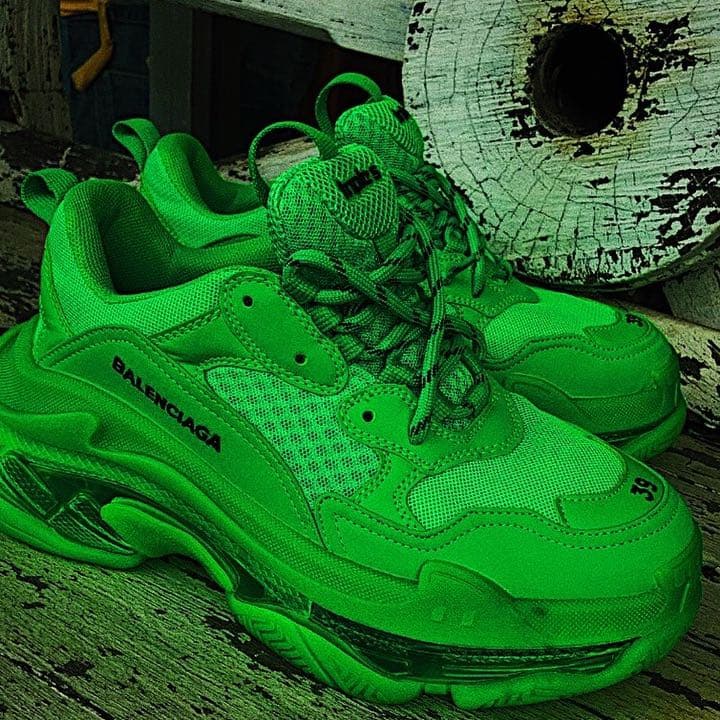 バレンシアガ トリプルエス ネオン グリーン クリア ソール - メルカリ