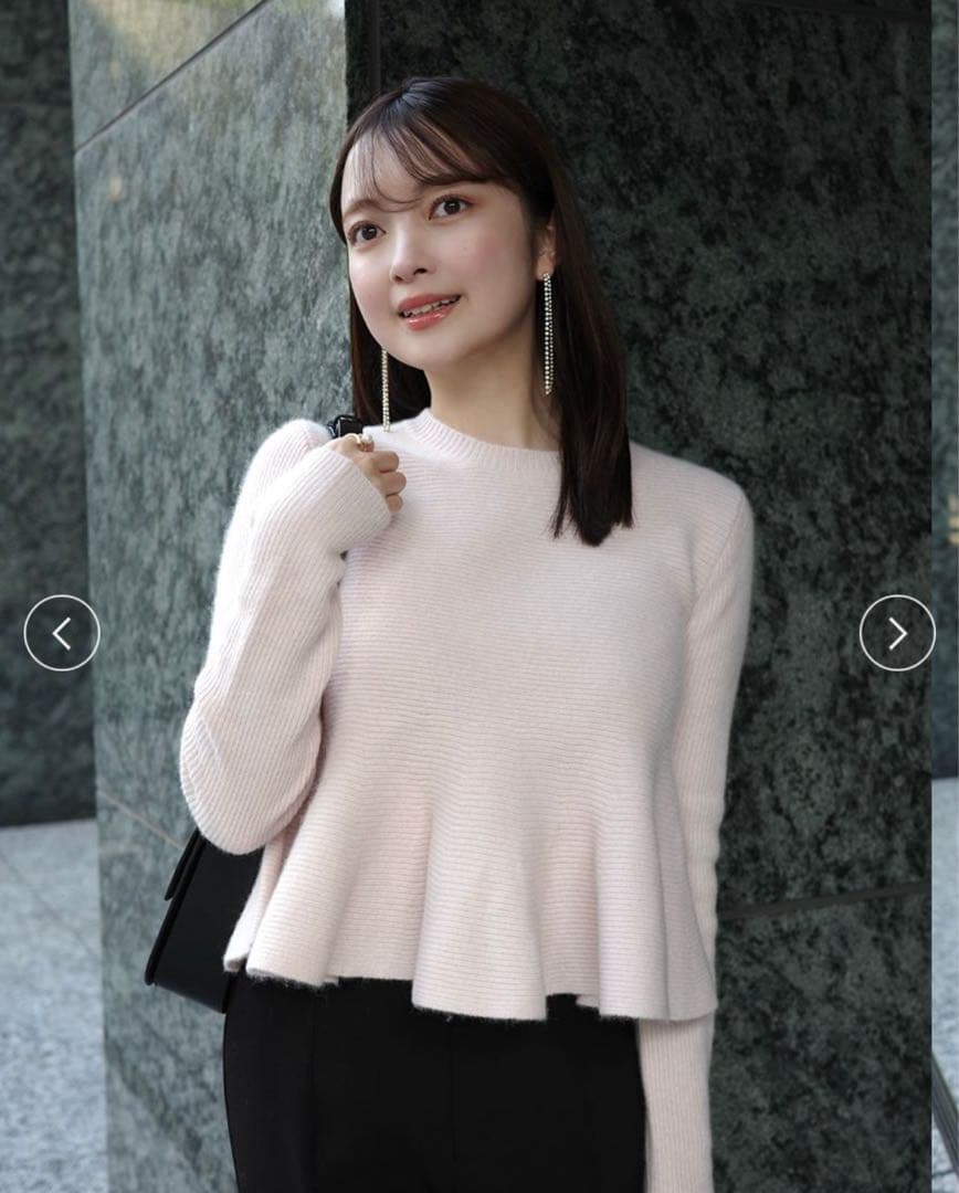 ウサギオンライン限定カラー】アニュアンスペプラムショートニット