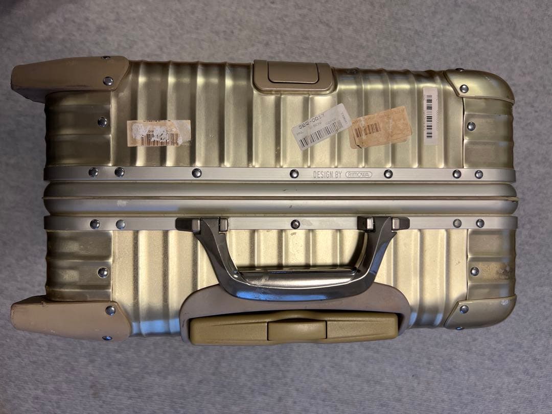 あーや☆さんさん専用 希少 4輪RIMOWA シャンパンゴールド - メルカリ