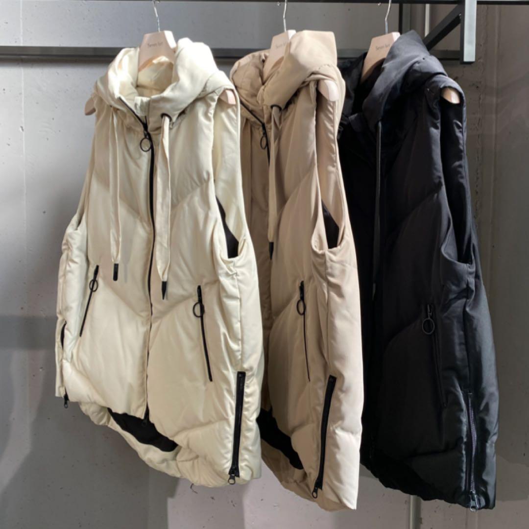 ルギヴァ　サイドジップフーデッドダウンベスト セール】 2WAYフードダウンベスト （ダウンジャケット・ベスト