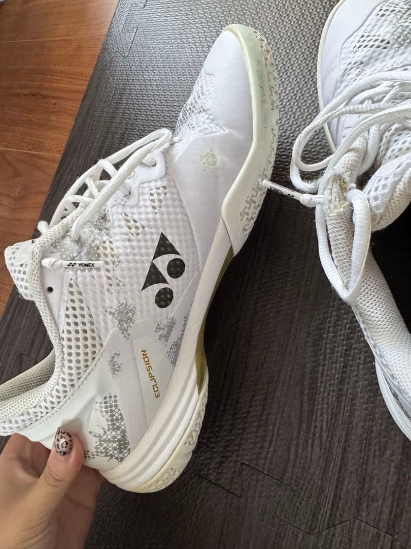 YONEX バドミントンシューズ ホワイト 27.0 - メルカリ