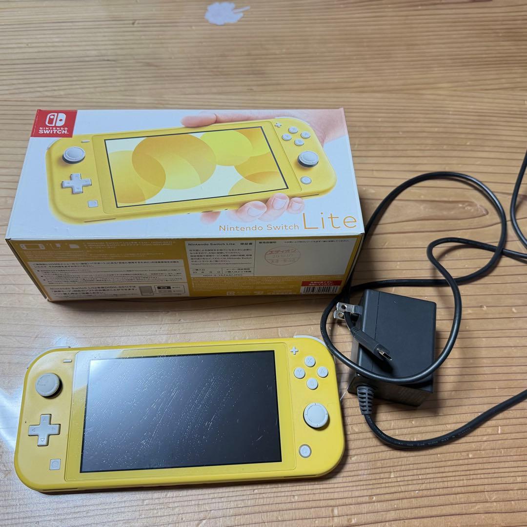 Nintendo Switch Lite イエロー 本体 箱、電源付き Amazon.com: Nintendo Switch Lite - Yellow : Video Games