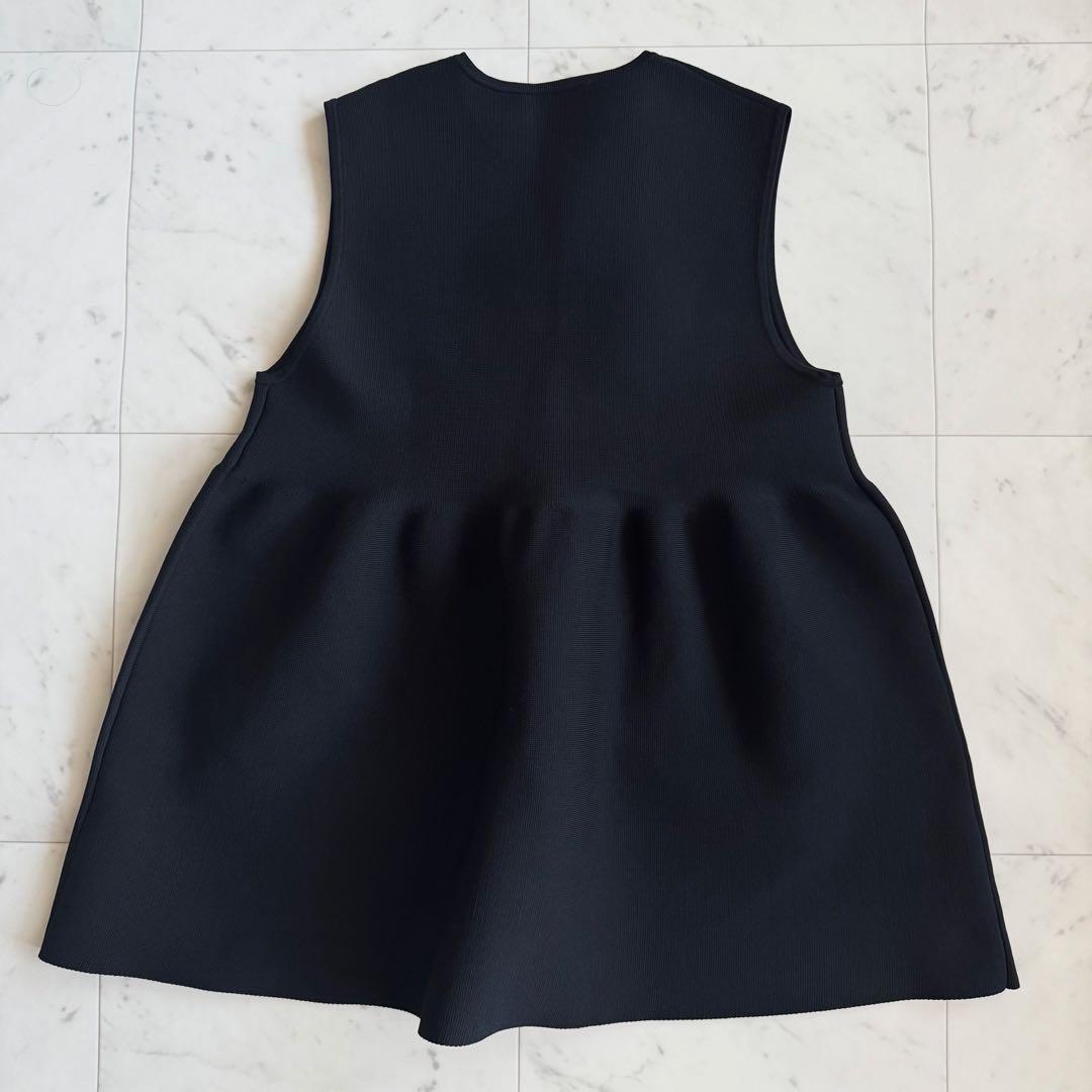美品 人気 ユナイテッドアローズ ニットフリルベスト ジレ ブラック