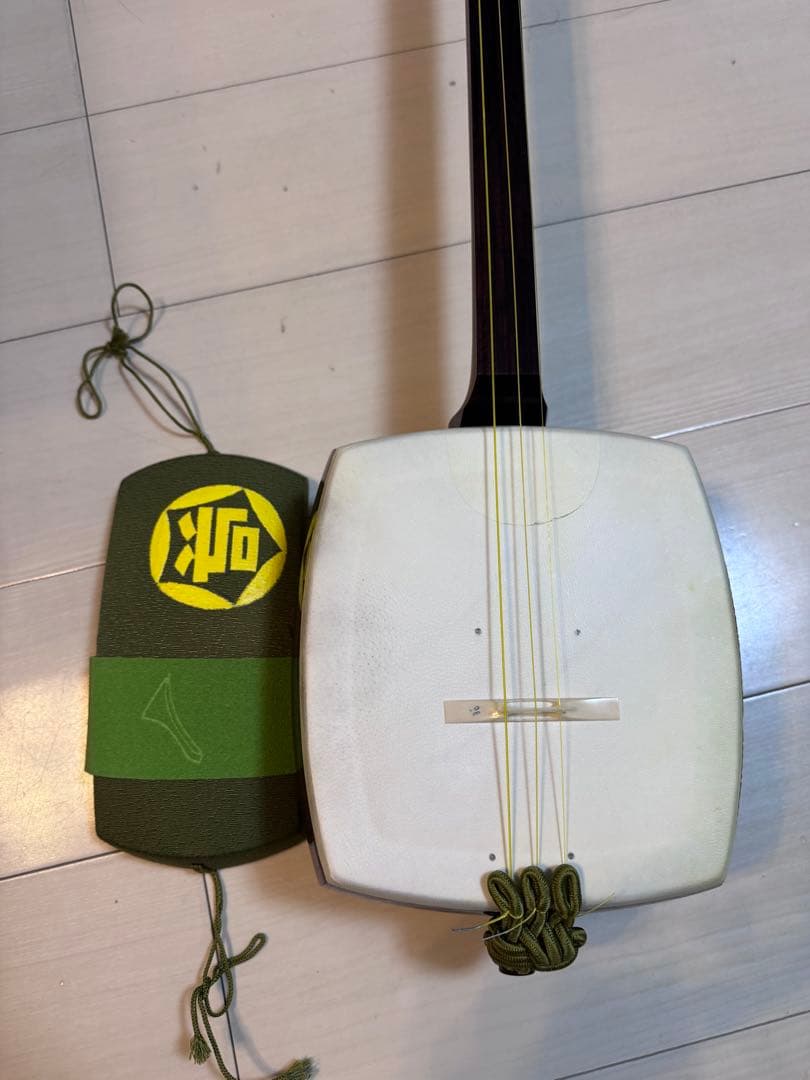 民謡三味線 中棹 紅木 地唄 二本溝 片面皮やぶれあり