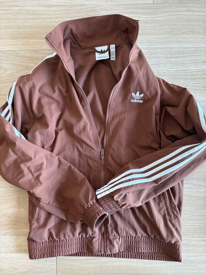 adidas ブラウン ジップアップジャージ ブラウン　Sサイズ adidas SSTトラックトップ ニットブラウン ジップアップジャージ S