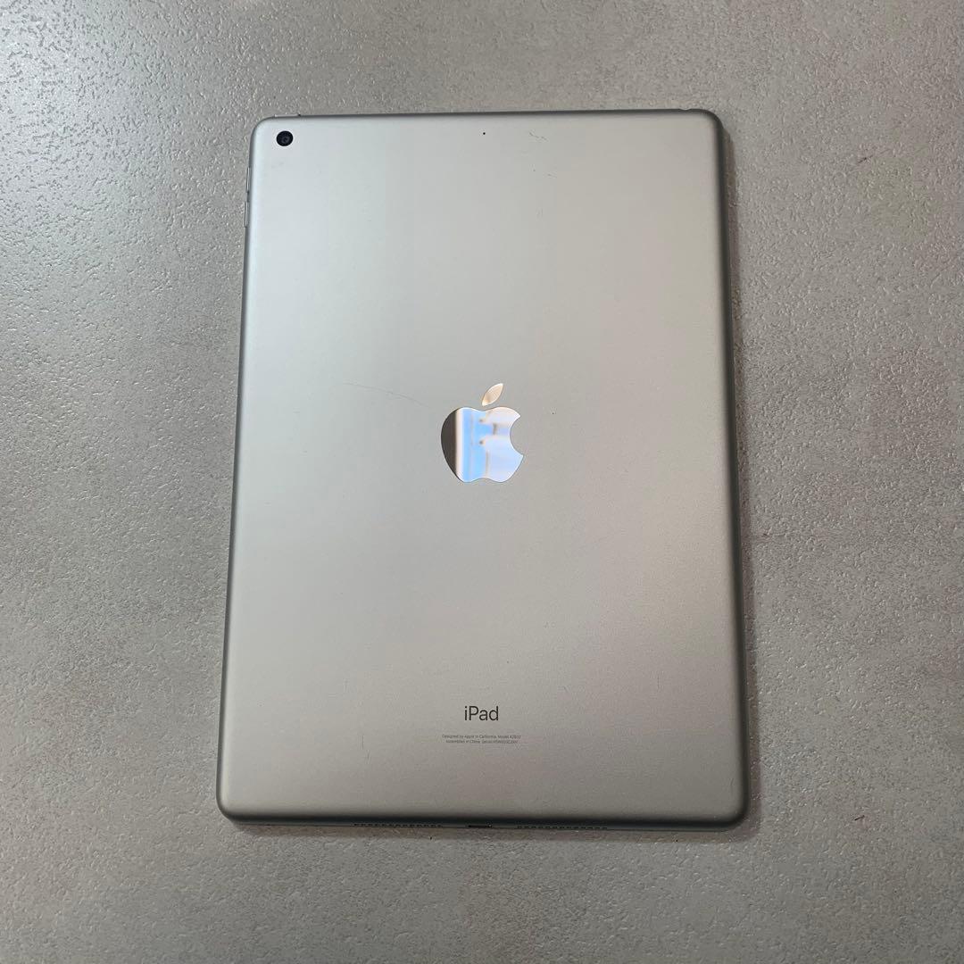 iPad（9世代）64G シルバー Refurbished iPad Wi-Fi 64GB - Silver (9th Generation) - Apple