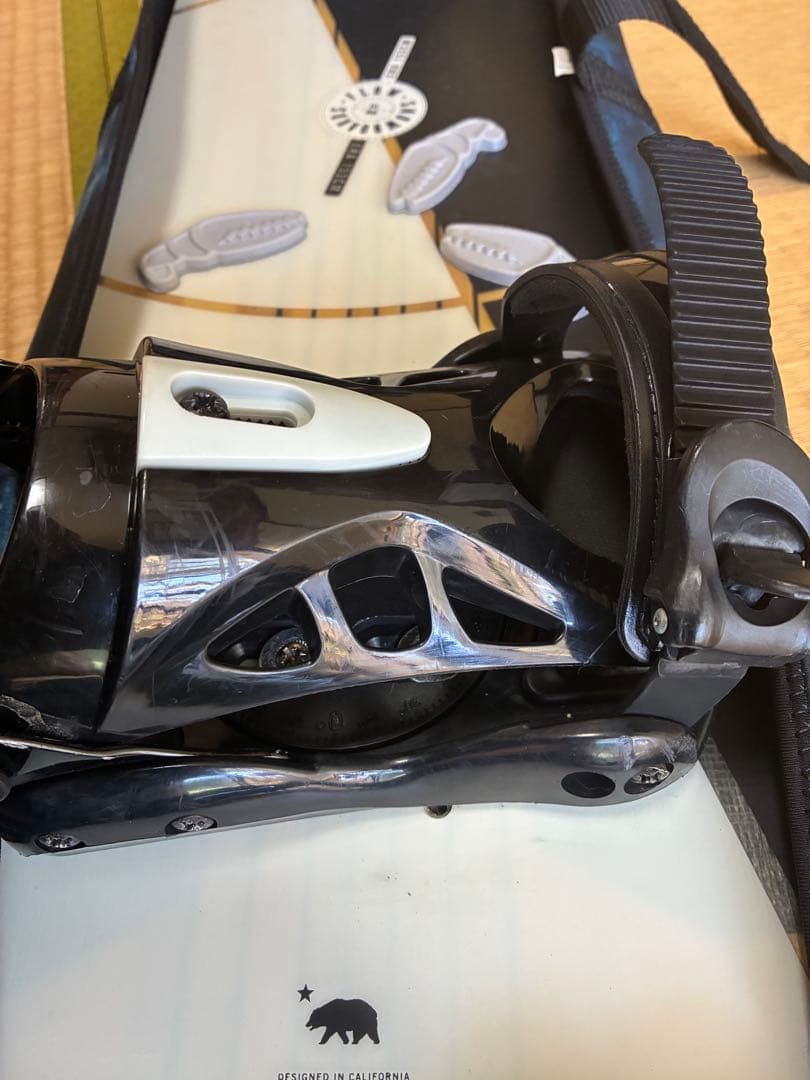 値下げ FLOW スノーボード ビンディングヘルメットスノーボードカバー