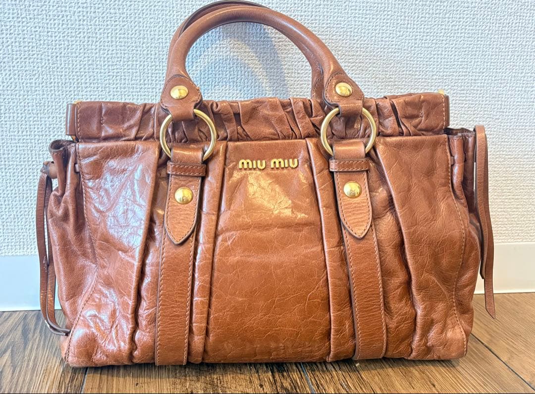美品✨ miu miu ヴィッテロルクス ハンドバッグ リボン ブラウン D (傷や汚れあり)】ミュウ ミュウ Miu Miu ヴィッテロルクス 2way