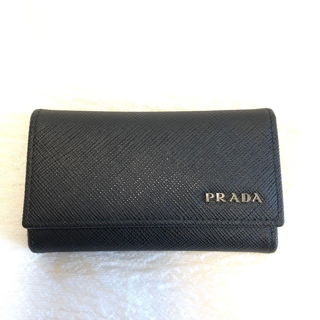 新品同様】PRADA ロゴ 6連キーケース サフィアーノレザー ブラック