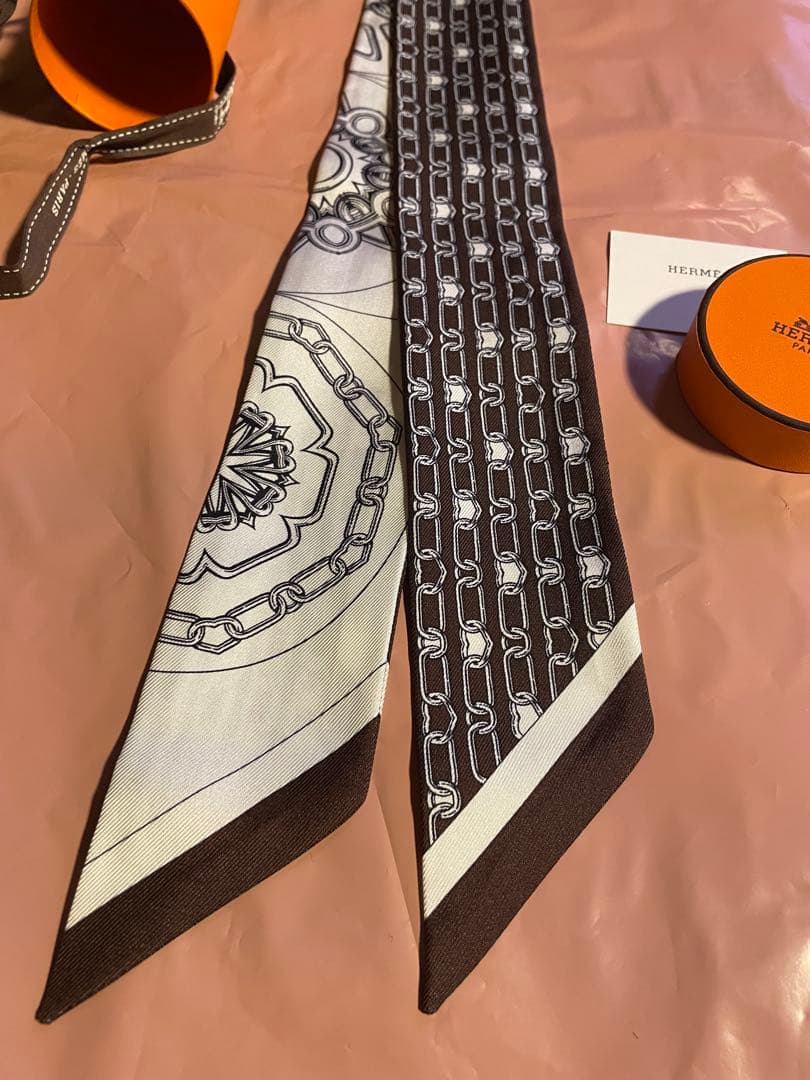 I*⚜様 HERMES 2025ss ツイリー 《カレイドスコープ・エフェクト》