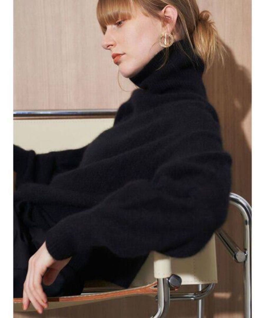 エレンディーク タートルニットブラックCN ラクーンプルオーバー