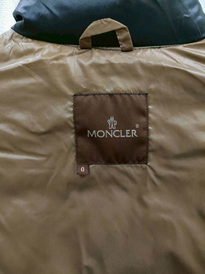 定価 15万円 モンクレール ダウン ブラウン系 ショート丈 正規品