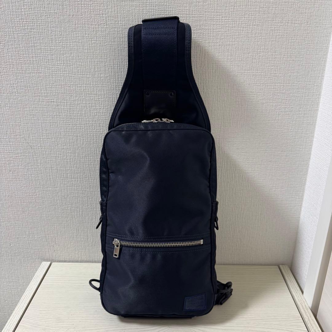【新品同様】ポーター リフト PORTER LIFT ボディバッグ　ネイビー LIFT（PORTER） ポーター リフト ウエストバッグ 822-06132 吉田カバン