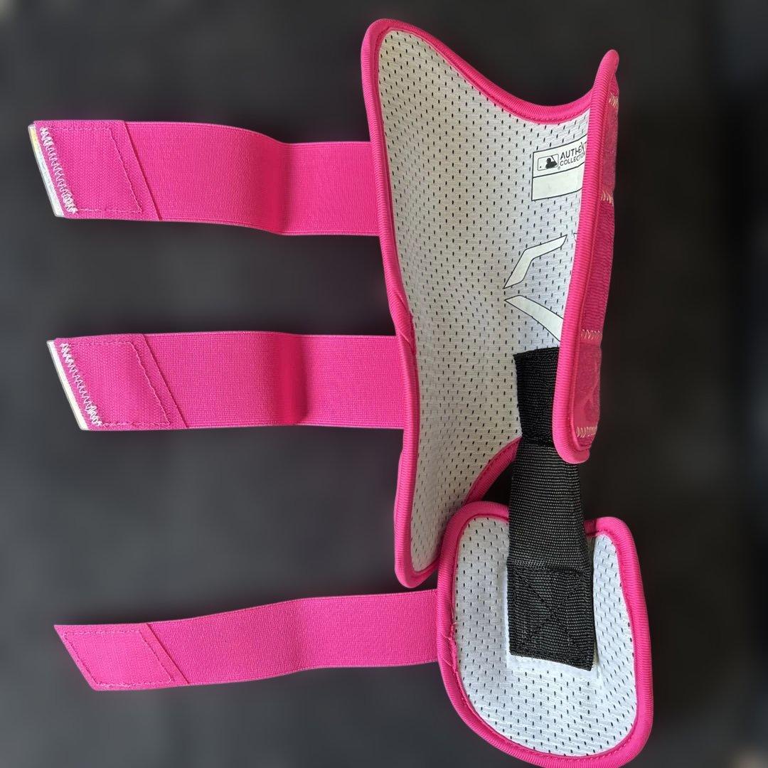 ど*り様 エボシールド ピンク フットガード 左打者用 - メルカリ