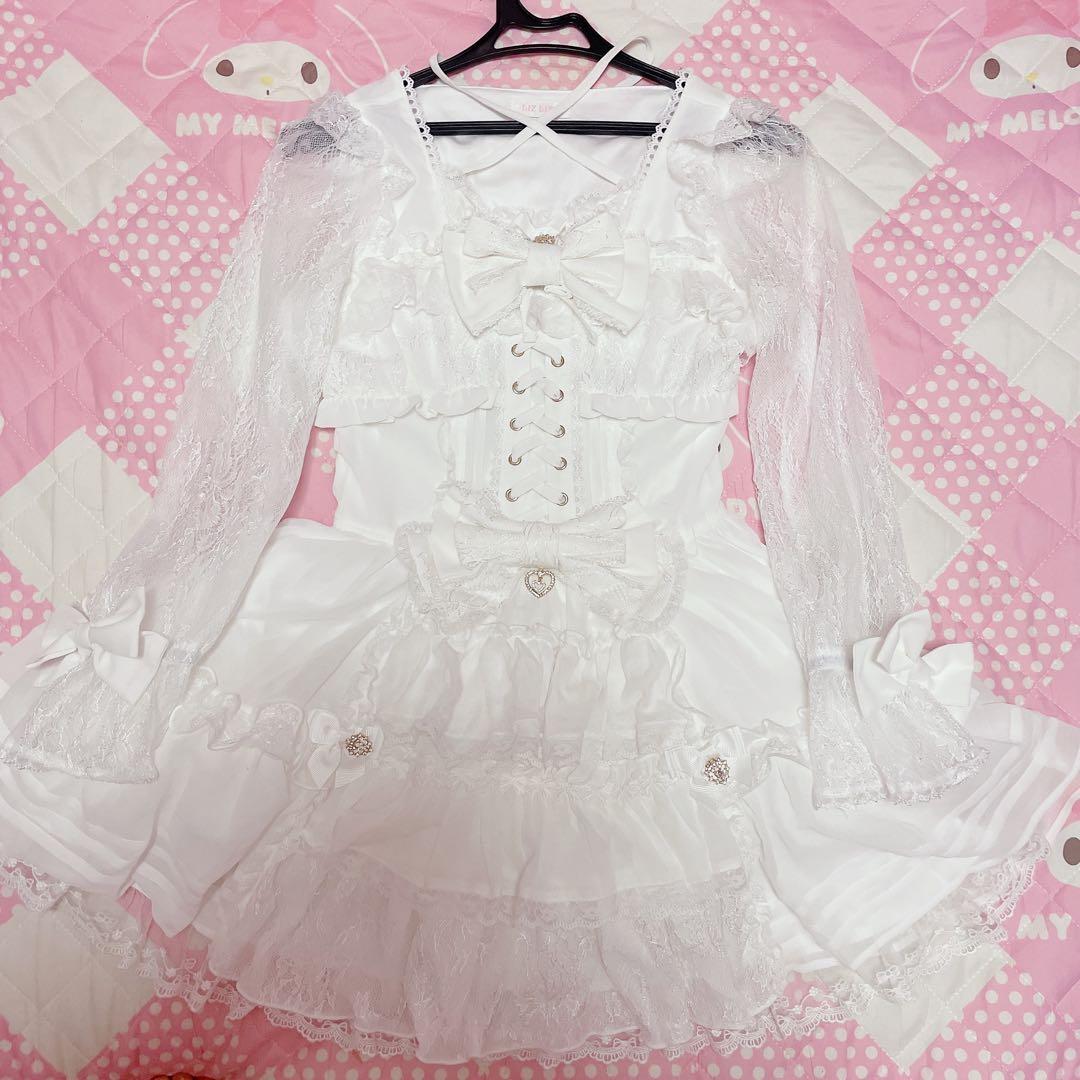 美品♡リズリサ♡ フロントティアードシフォンワンピース♡ホワイト