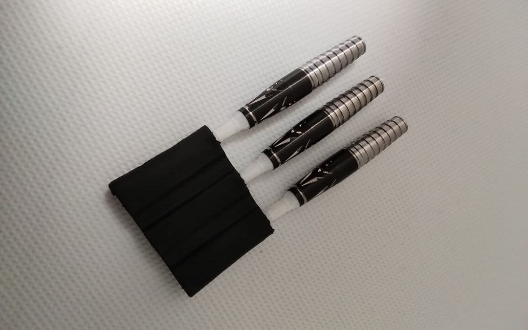 茱*萸様 サングリアル!坂口優希恵!極美品!新品同品!付録未開封!ダーツ