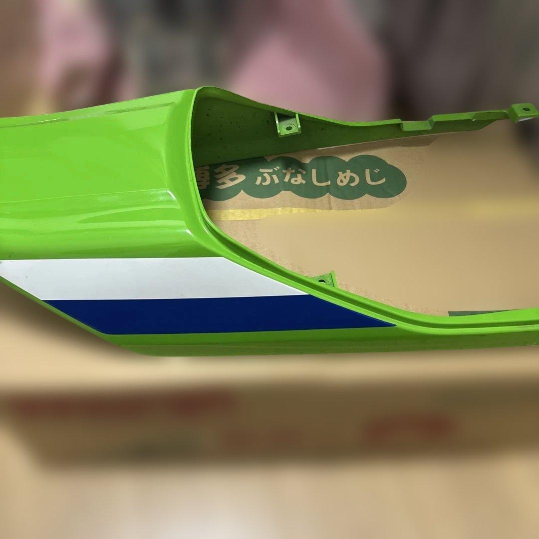 一*輝様 美品　ZRX400 ローソンカラー　テールカウル Kawasaki ZRX400 ローソングリーン カスタム仕様のご紹介！ / カスタム