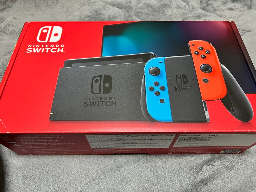 Nintendo Switch 本体　HAC-001 Amazon.com: Nintendo Switch with Gray Joy‑Con - HAC-001(-01