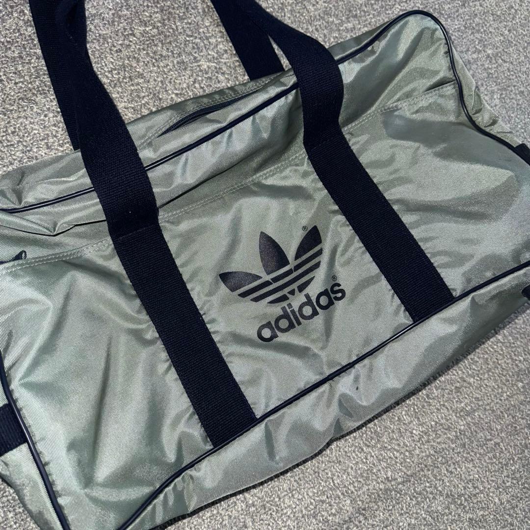 old adidas スクールバッグ スクバ グレー ワッぺ 兼松 - メルカリ