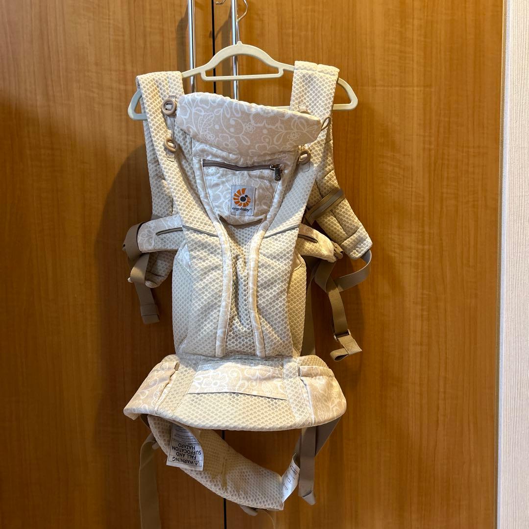 エルゴベビーオムニブリーズ　クリームフラワーレース OMNI Breeze / クリームフラワーレース | エルゴベビー オンラインストア