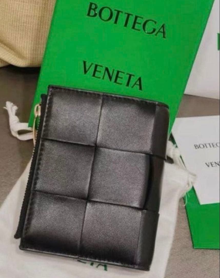 イントレチャート 二つ折りウォレット イントレチャート コインパース付き二つ折りウォレット のために