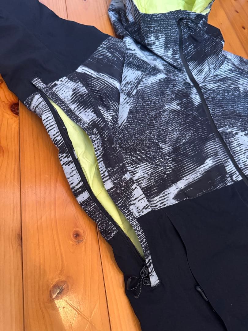 SALOMON 迷彩スノーボードウェア XL 【ほぼ新品】 新 モデル