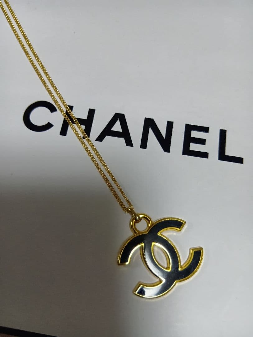 CHANELゴールド×ブラックロゴネックレス☆アンティークシャネル