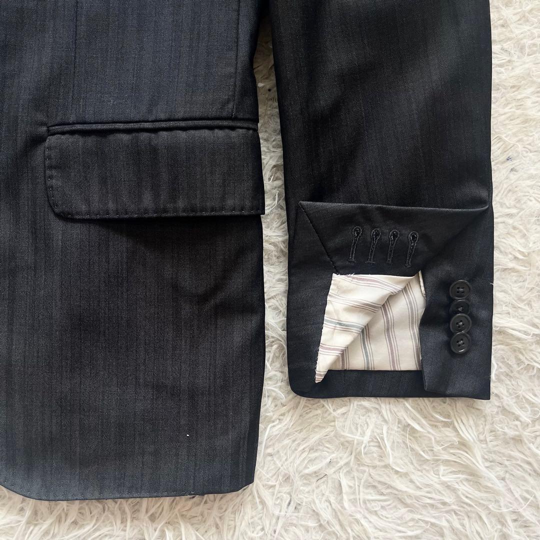 <極美品>LARDINI 新ロゴ グレー ウール スーツ ブートニエール 46 極美品>LARDINI 新ロゴ ダークグレー ウールスーツ ブートニエール46