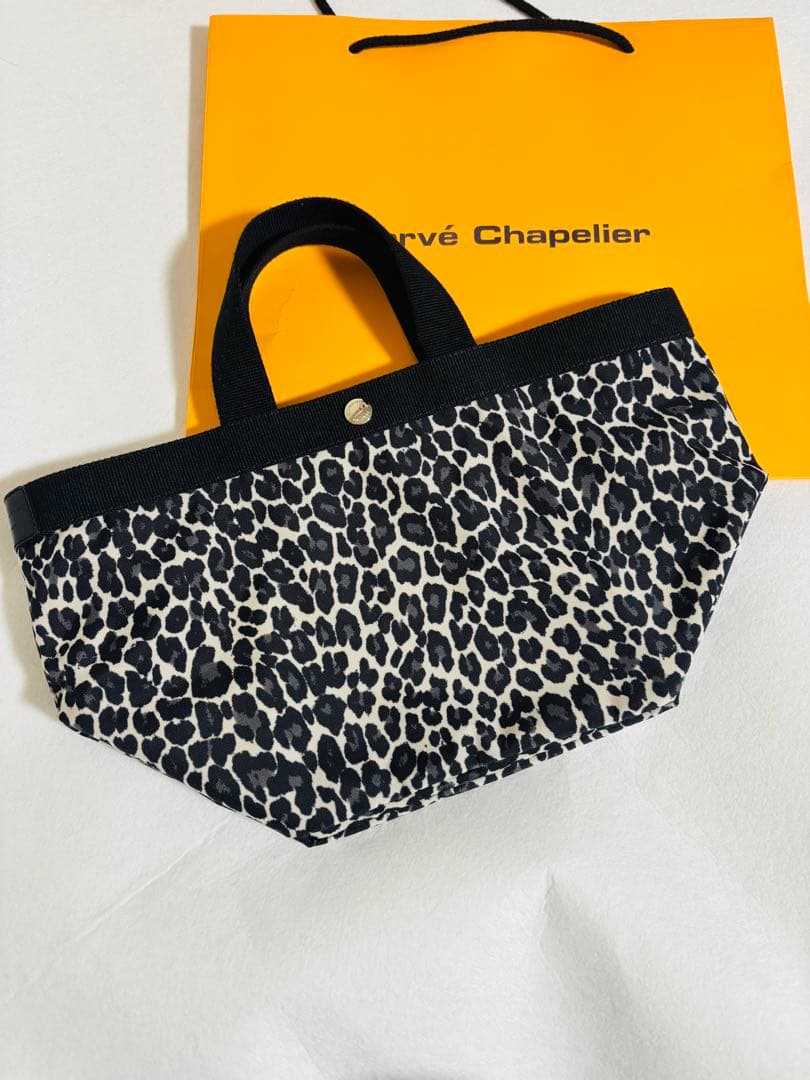 限定/極美品】エルベシャプリエ パンサーブラン 707 バッグ 黒