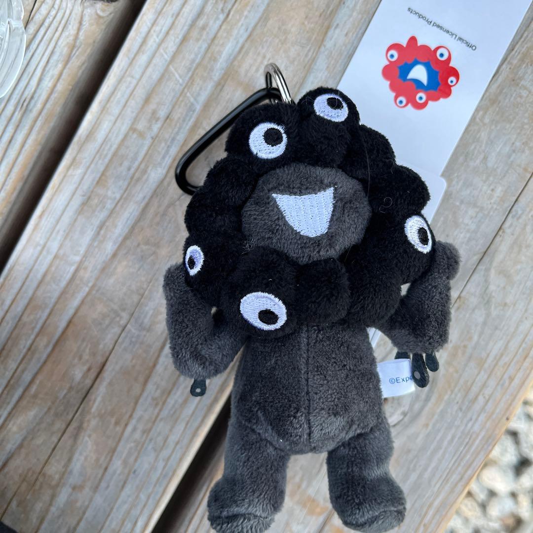 関西万博限定 黒ミャクミャクカラビナ付きぬいぐるみ 立ちバージョン