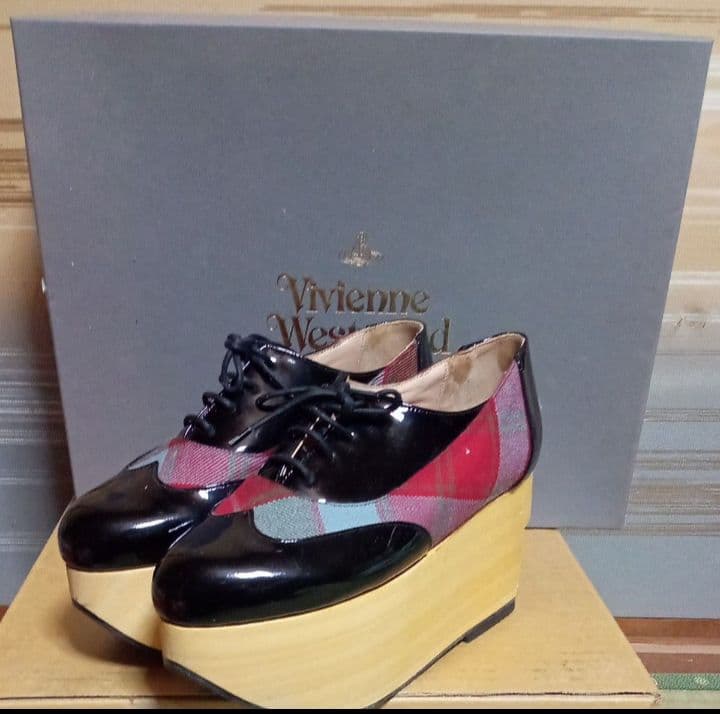 青山店限定ヴィヴィアンウエストウッド ロッキンホース タータン