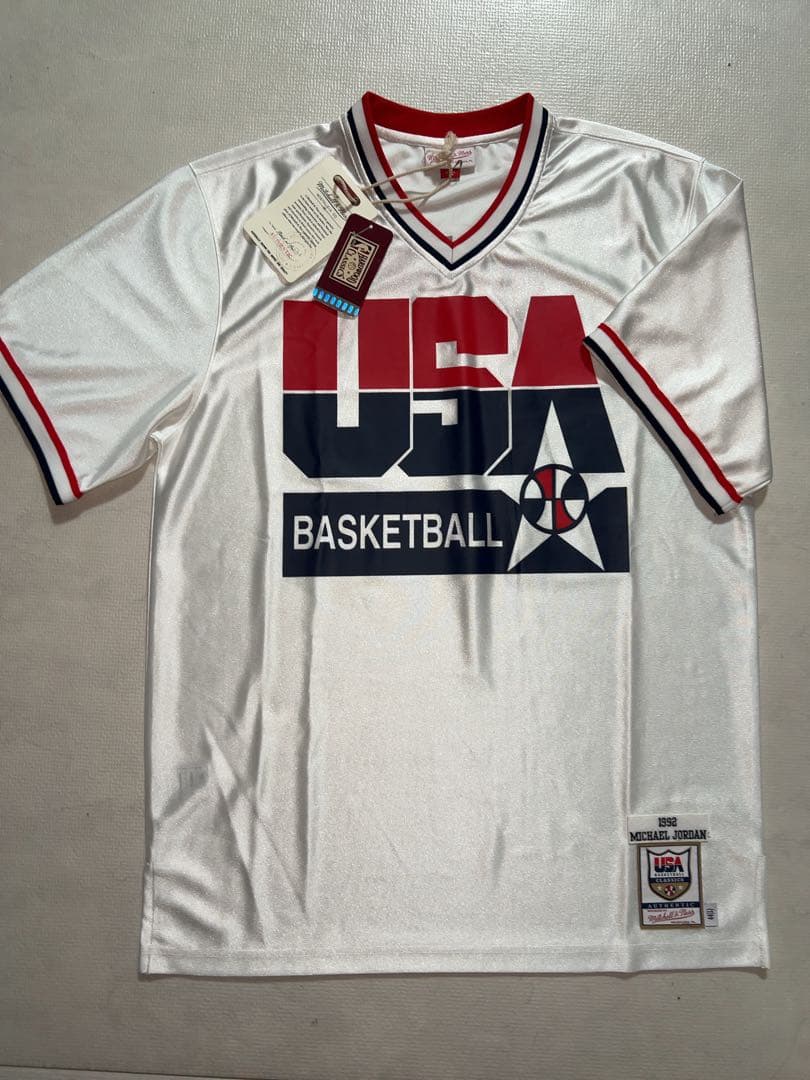 マイケルジョーダンユニホーム Mitchell & Ness シカゴ・ブルズ マイケル・ジョーダン 1984/85
